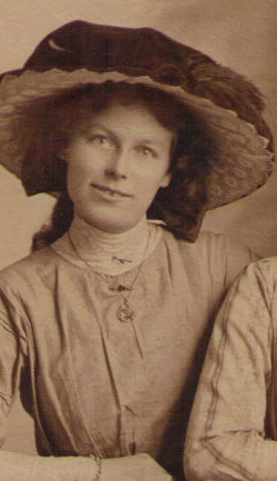Annie (Queenie) Palmer, Walter's Wife (Morley Family Photograph)